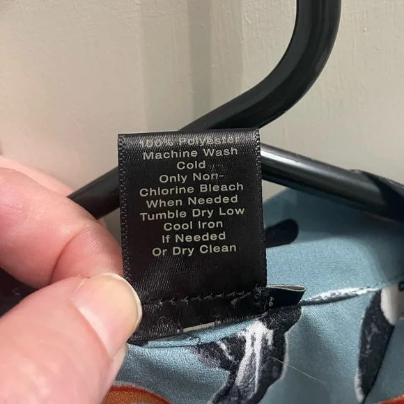 Ann Taylor Factory Drapy Toucan Print Blue Dressy Tank Sz XS - Picture 5 of 5